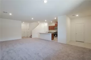 Photo #3: 2484447 Listing 