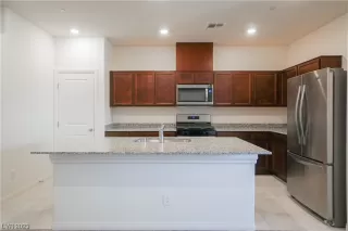 Photo #6: 2484447 Listing 