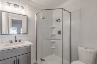 Photo #2: 2484453 Listing