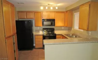 Photo #2: 2484456 Listing