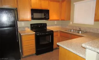 Photo #3: 2484456 Listing