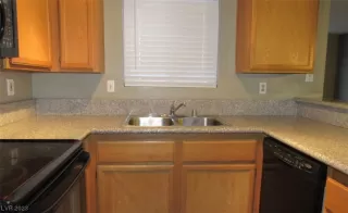 Photo #4: 2484456 Listing