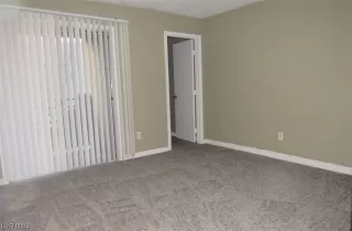 Photo #5: 2484456 Listing