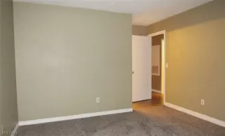 Photo #6: 2484456 Listing