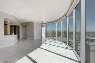 Photo #4: 2484469 Listing 