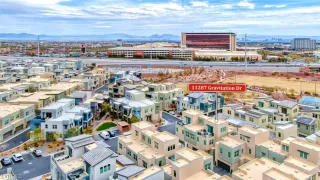 Photo #2: 2484494 Listing