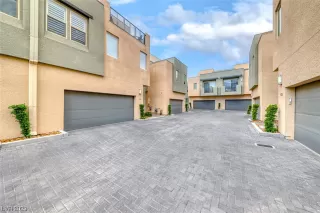 Photo #6: 2484494 Listing