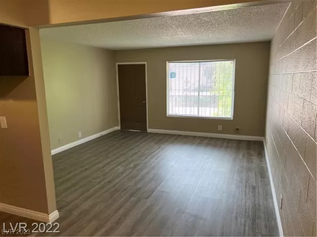 MLS: 2484517 Condo For Sale