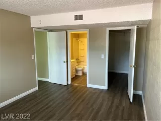 Photo #4: 2484517 Listing 