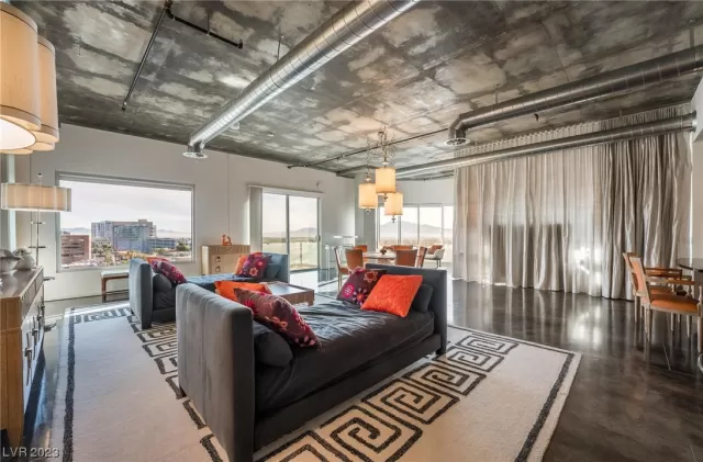 MLS: 2484529 Condo For Sale