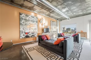 Photo #1: 2484529 Listing 