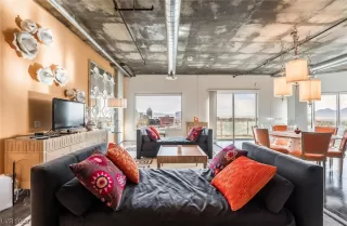 Photo #3: 2484529 Listing 