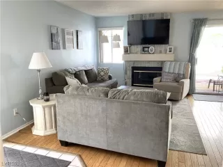 Photo #3: 2484556 Listing 