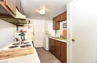 Photo #6: 2484563 Listing 