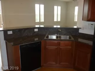 Photo #5: 2484608 Listing 