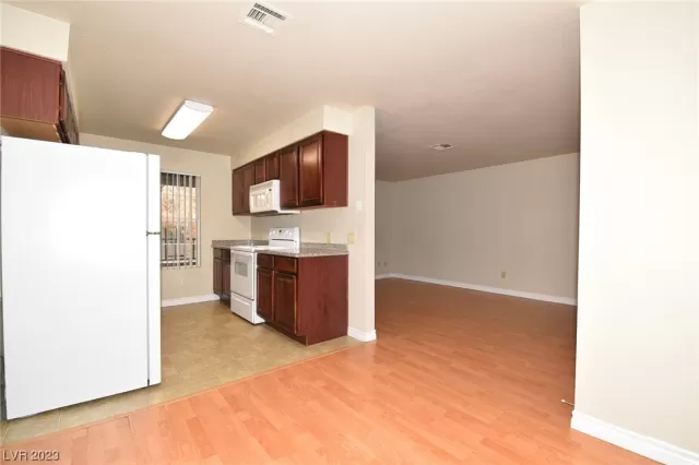 MLS: 2484612 Condo For Sale