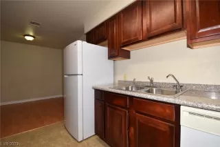 Photo #2: 2484612 Listing 