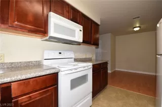 Photo #3: 2484612 Listing 