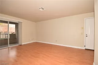 Photo #6: 2484612 Listing 