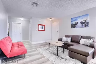 Photo #3: 2484613 Listing 