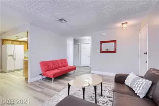 Photo #4: 2484613 Listing 