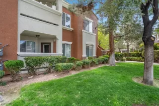 Photo #1: 2484615 Listing