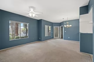 Photo #4: 2484615 Listing