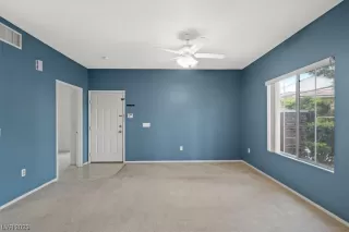 Photo #6: 2484615 Listing