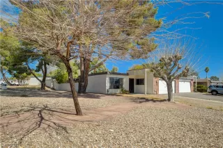 Photo #1: 2484619 Listing 