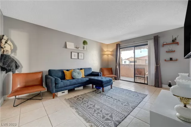 MLS: 2484628 Condo For Sale