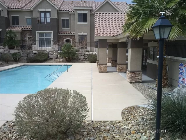 MLS: 2484663 Condo For Sale