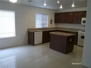 Photo #6: 2484663 Listing 