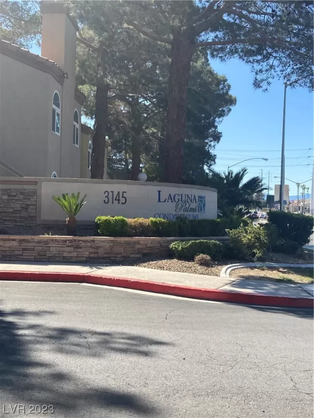 MLS: 2484675 Condo For Sale