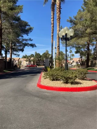 Photo #1: 2484675 Listing