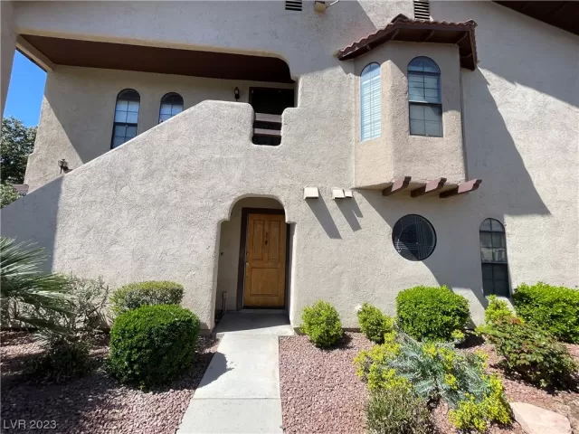 MLS: 2484727 Condo For Sale