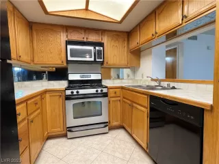 Photo #6: 2484727 Listing 