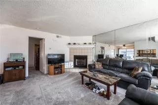 Photo #6: 2484730 Listing