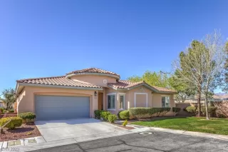 Photo #1: 2484737 Listing 