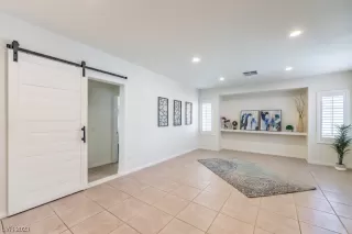 Photo #5: 2484737 Listing 