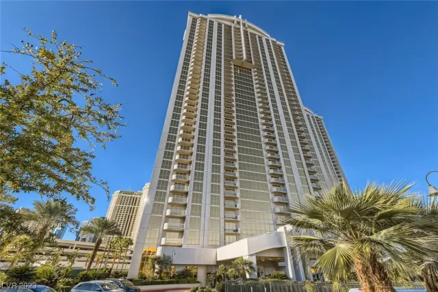 MLS: 2484748 Condo For Sale