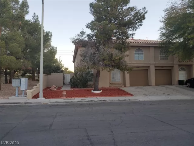 MLS: 2484752 Condo For Sale