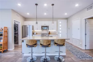 Photo #1: 2484762 Listing