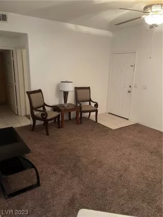 Photo #3: 2484779 Listing