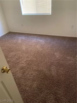 Photo #6: 2484779 Listing