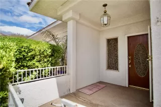 Photo #2: 2484789 Listing