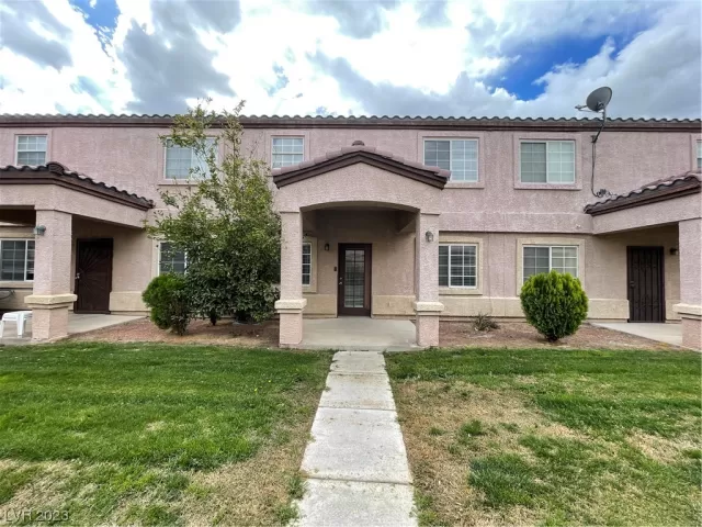 MLS: 2484792 Condo For Sale