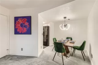 Photo #1: 2484805 Listing 