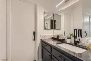 Photo #6: 2484805 Listing 