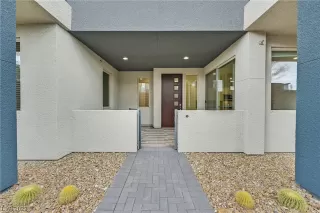 Photo #1: 2484817 Listing