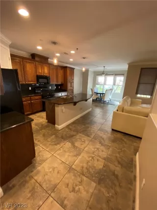 Photo #6: 2484821 Listing 